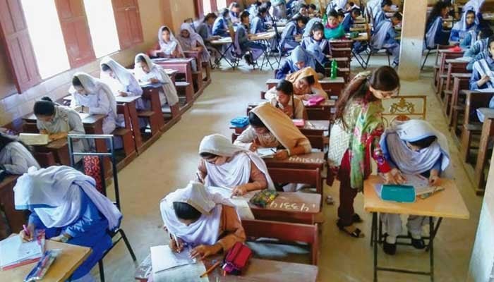 Punjab’s school education minister takes action against cheating in Lahore