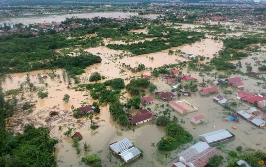 Indonesia’s toll rises to 62 from deadly Sumatra floods, 25 still missing