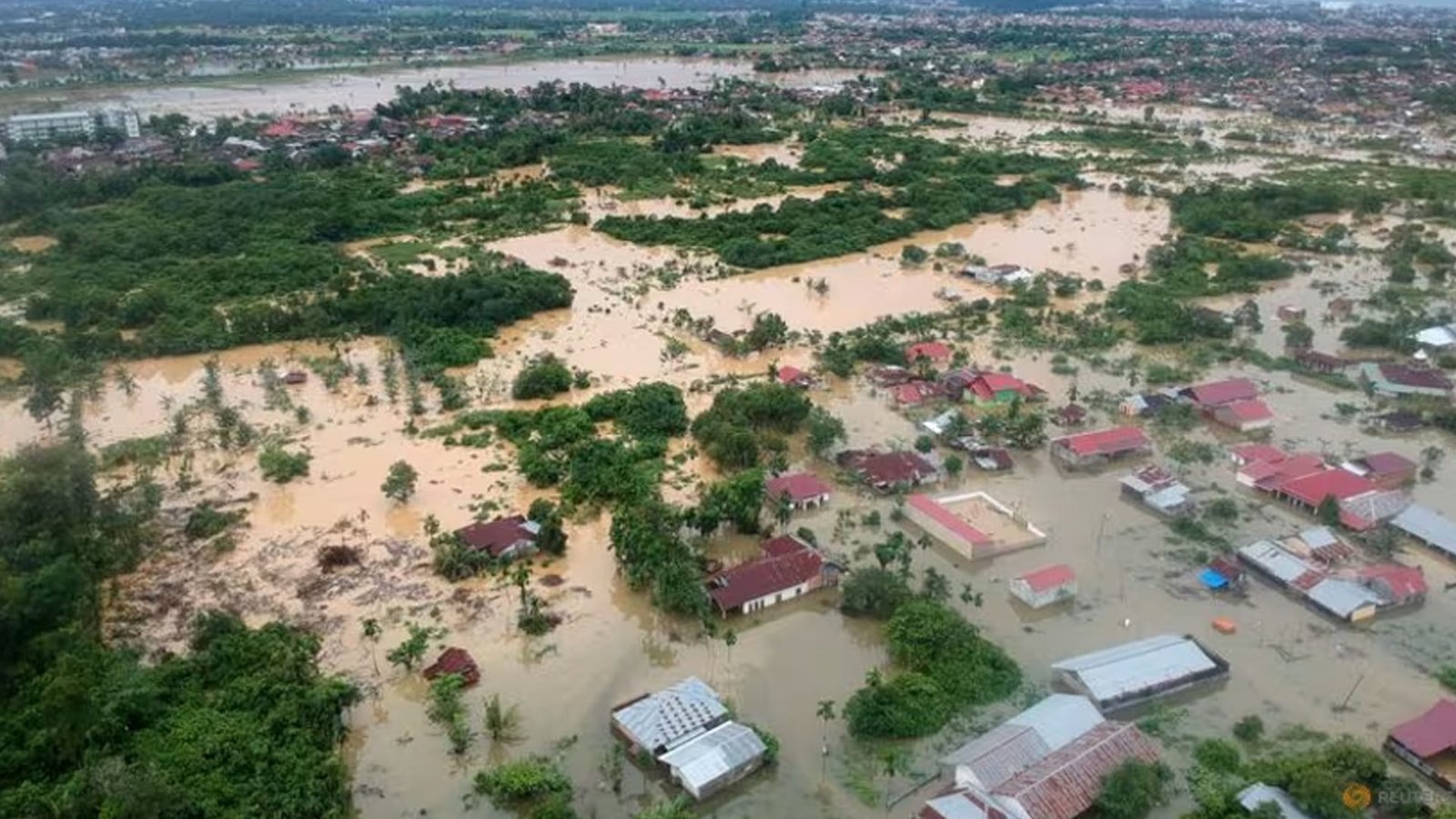Indonesia’s toll rises to 62 from deadly Sumatra floods, 25 still missing