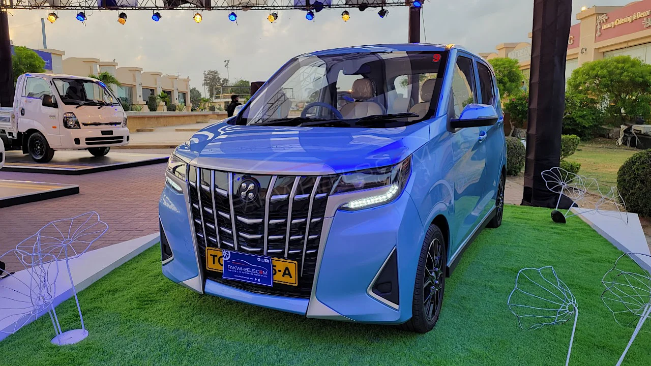 Dewan Motors launches its first electric vehicle in Pakistan