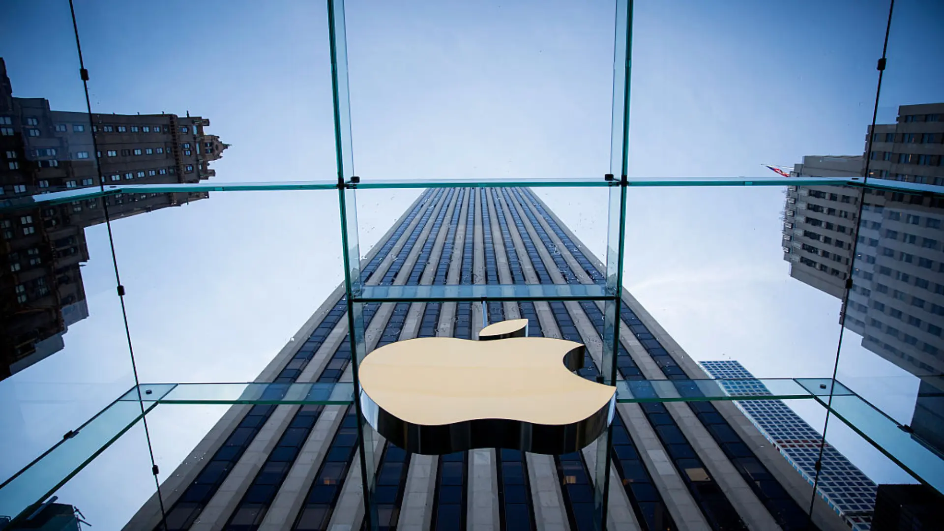 Apple faces employee, shareholder backlash over donation policies linked to Israeli settlements