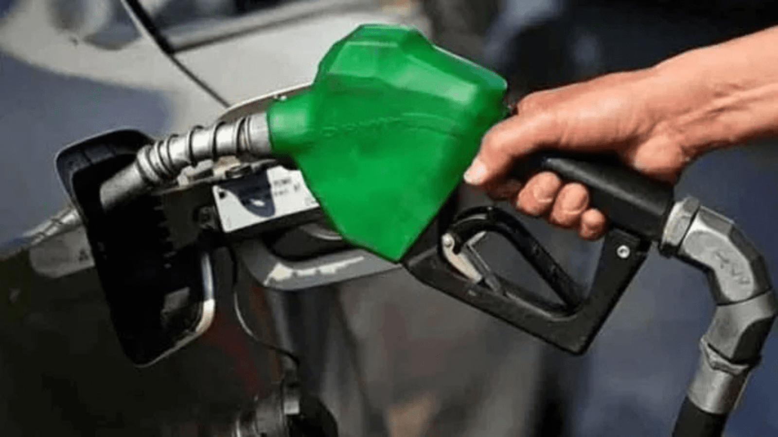 Petrol price dropped by Rs4.74 per litre in third consecutive review