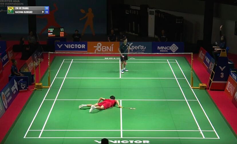 Chinese badminton star Zhang Zhijie dies during match (video)