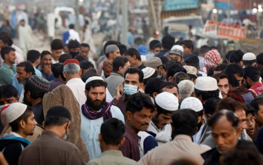 79% of Pakistan’s population is under 40, report reveals