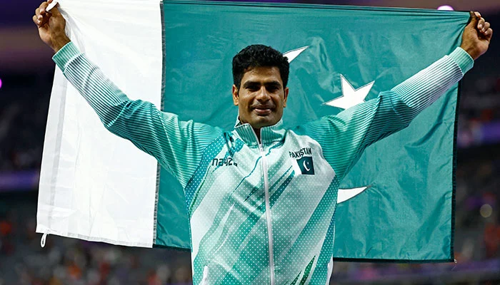 Olympic hero Arshad Nadeem lands to grand welcome in Pakistan, fans in frenzy