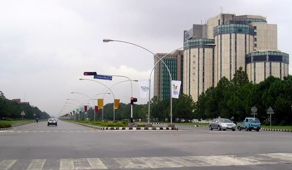 Islamabad seals D-Chowk as USC employees protest restructuring plans