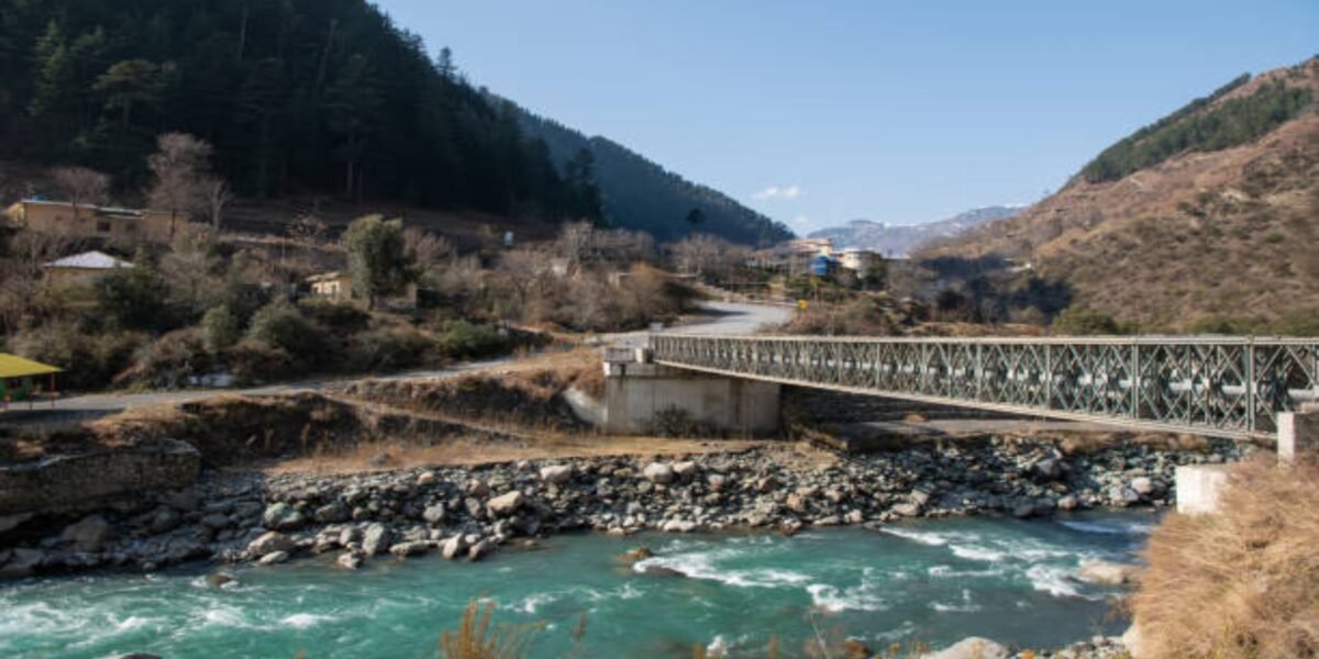 Bridge collapse cuts off access to popular northern area in Pakistan