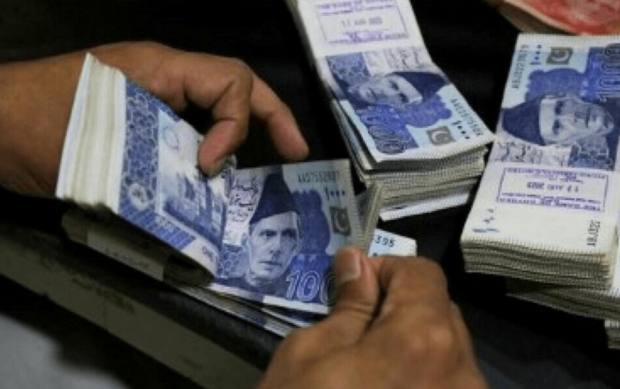 Pakistan to experiment with plastic currency: what to expect?