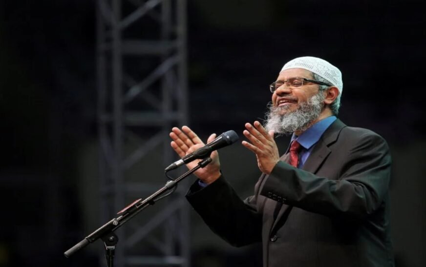 Dr Zakir Naik announces to visit Pakistan next month