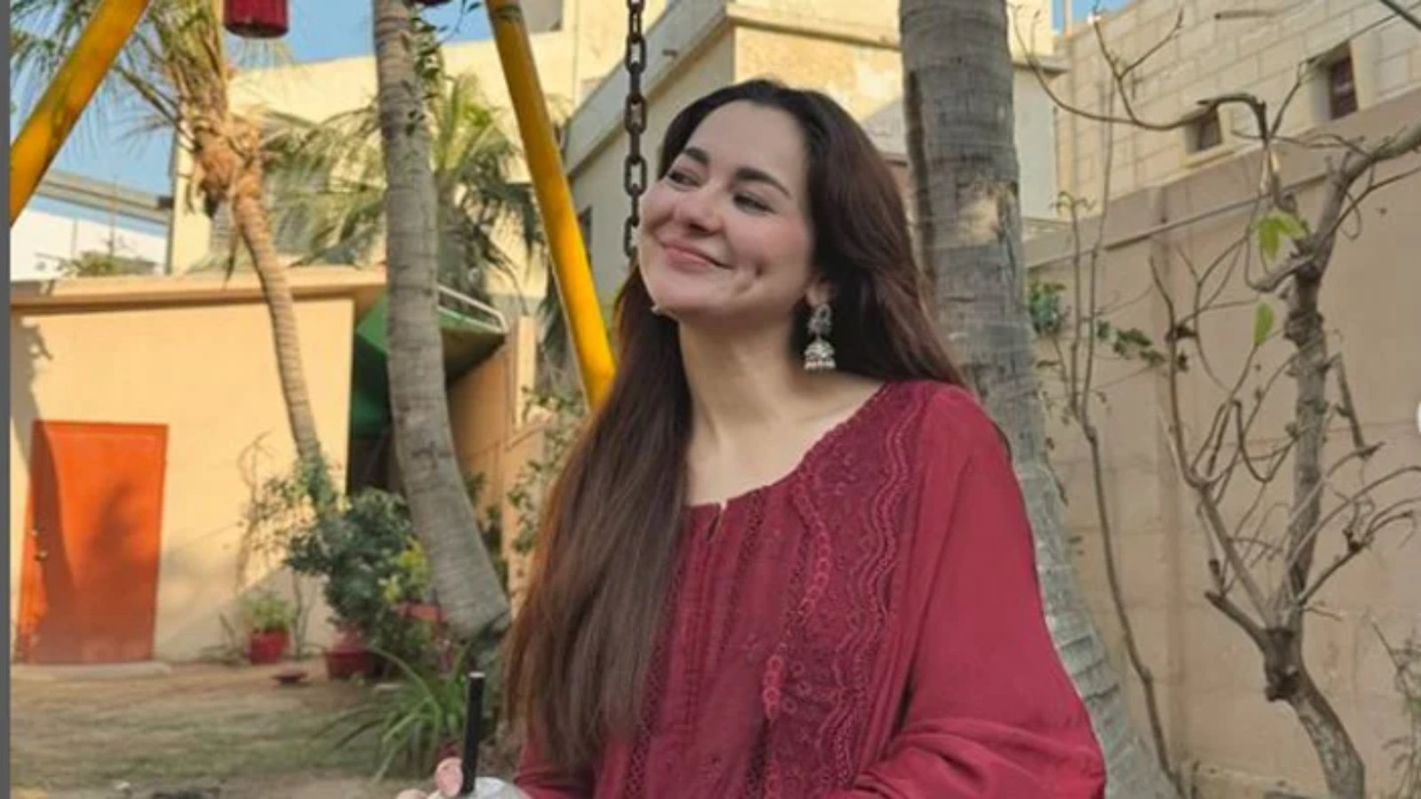 Hania Amir finds Indian Instagram account behind viral deepfake videos