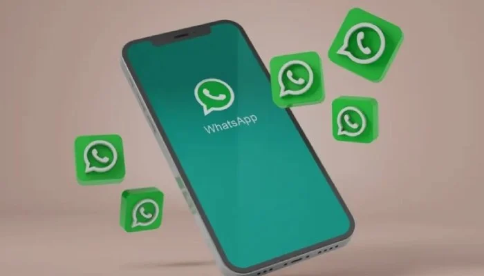 WhatsApp introduces low-light mode and AR effects for camera