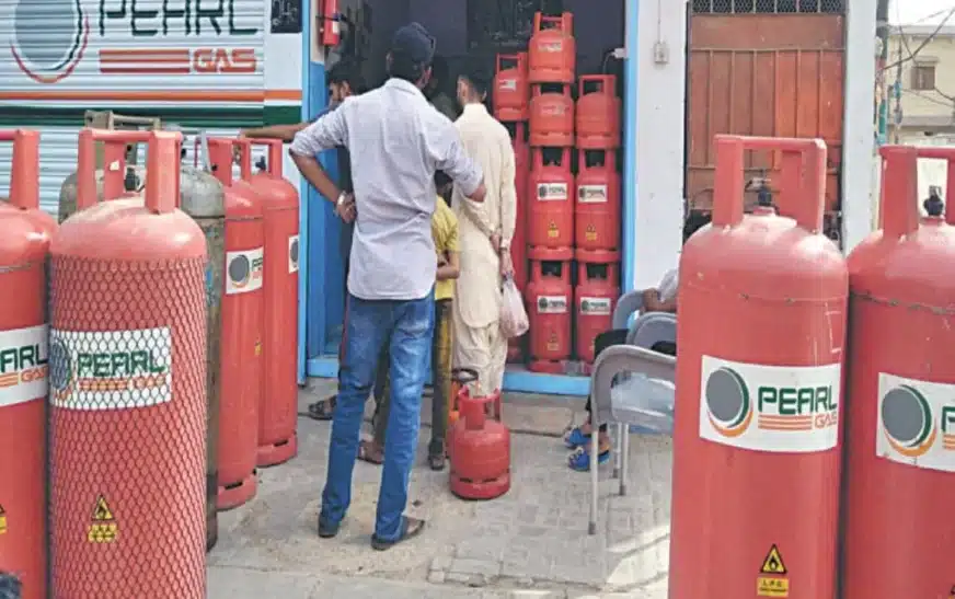 Peshawar bans LPG use in vehicles