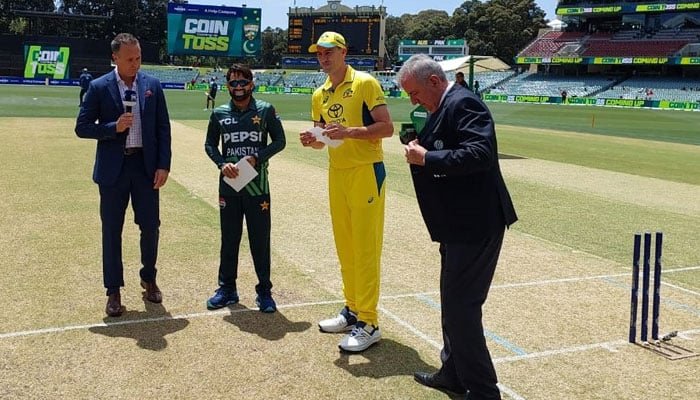 PAK vs AUS series: Pakistan elect to bowl first against Australia in second ODI