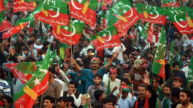 PTI calls off protest amid deadly clashes in Isb