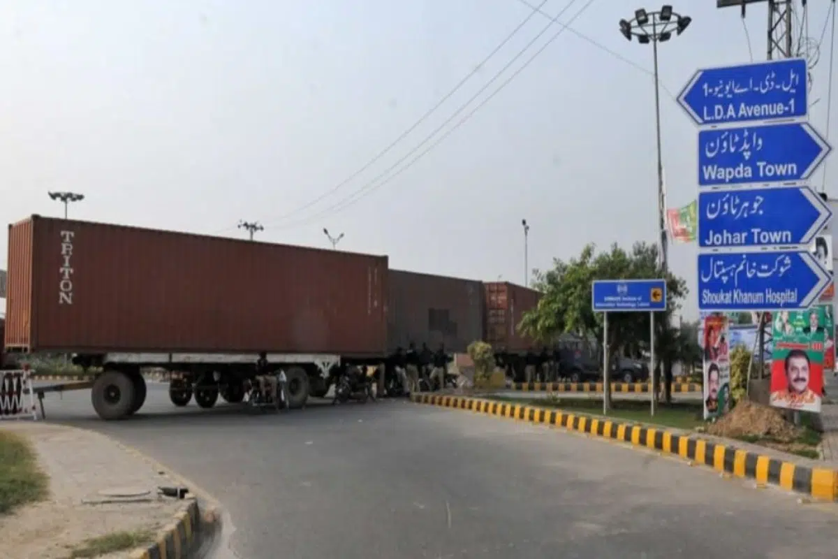 Lahore reopens key entry and exit points