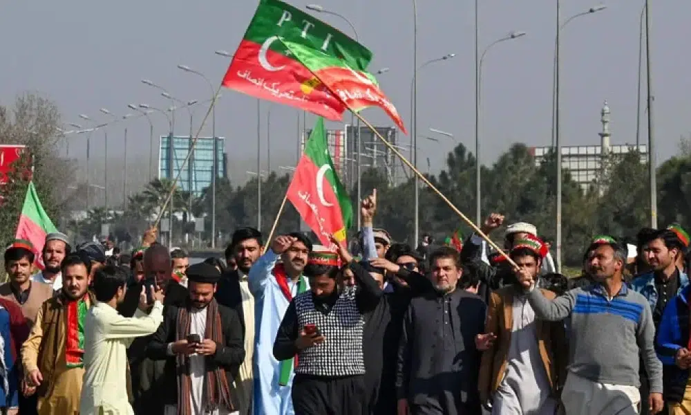 PTI vows to ‘break through any barriers’ to reach D-Chowk