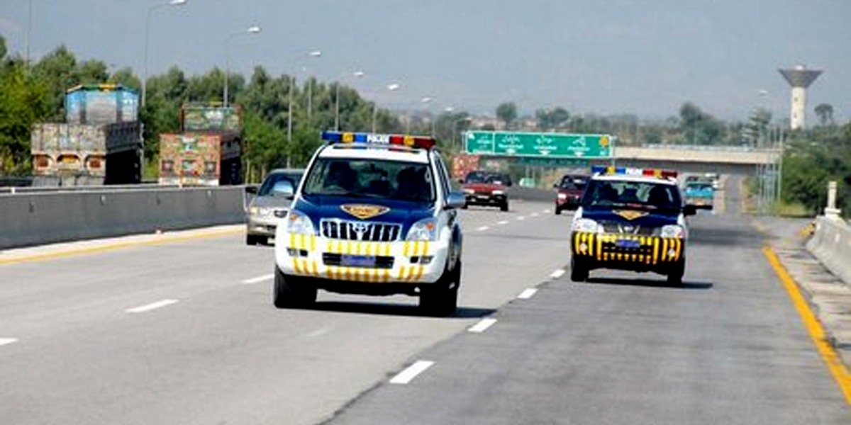 Peshawar to Islamabad motorway closes