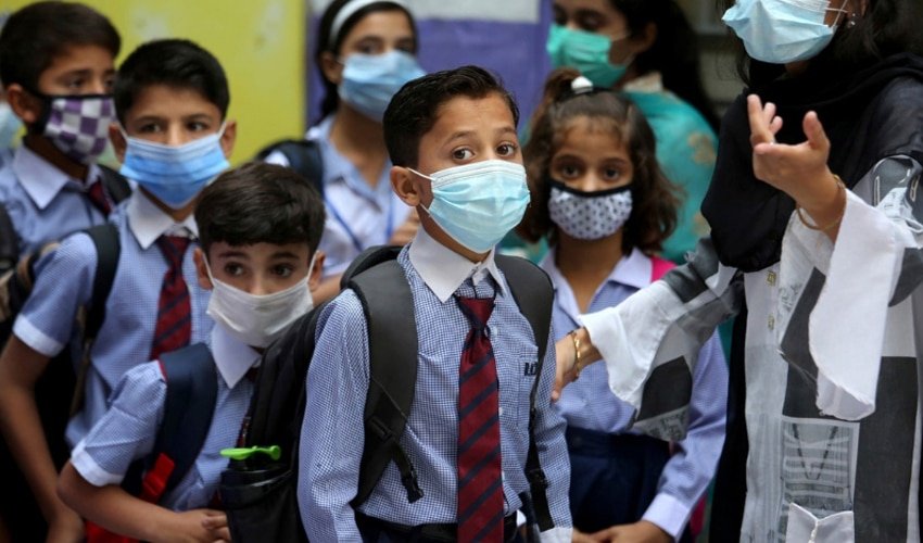 Pakistan shuts schools in Punjab over record pollution