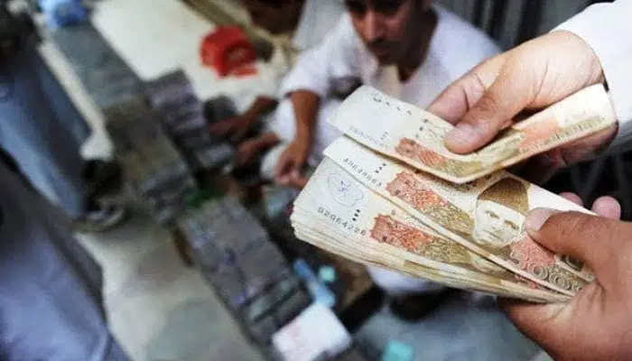 Govt considering discontinuation of Rs 5000 currency note?