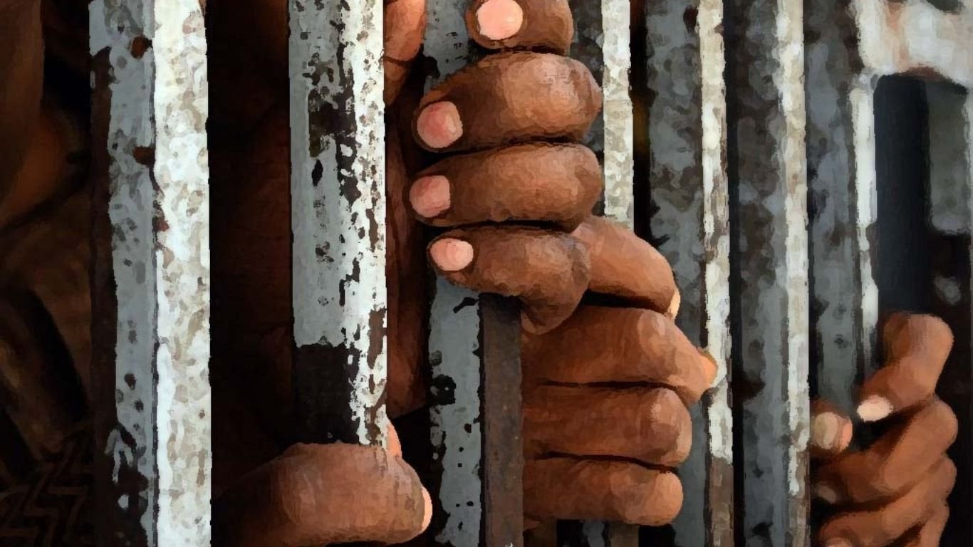 KP govt announces Rs100 million package for prison reforms