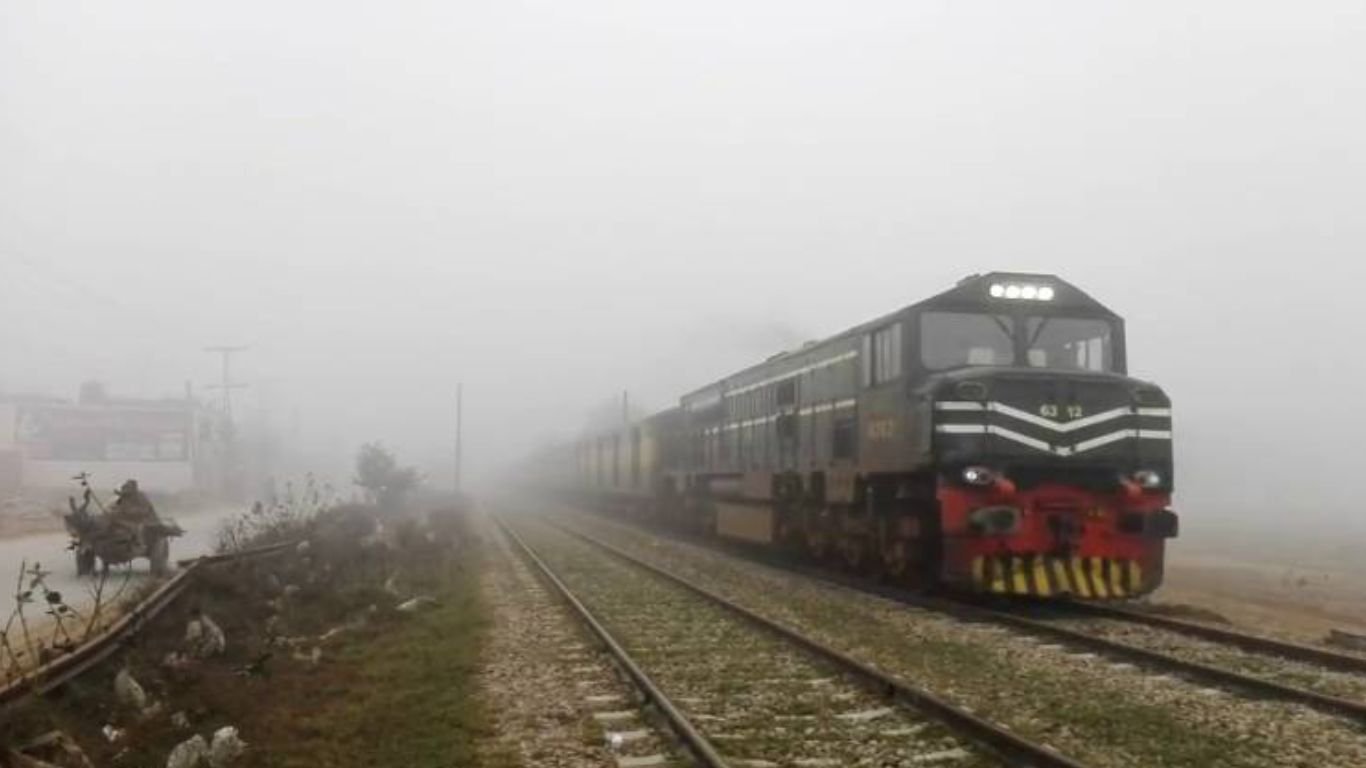 Fog delays train arrivals nationwide