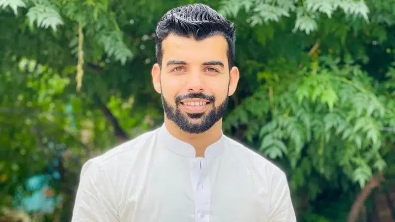 Shadab Khan opens up about cricketers texting actresses