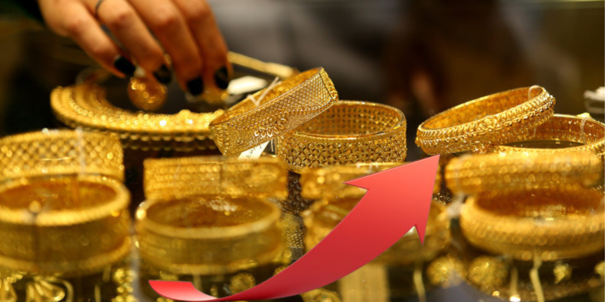 Gold prices spike by Rs400 in Pakistan