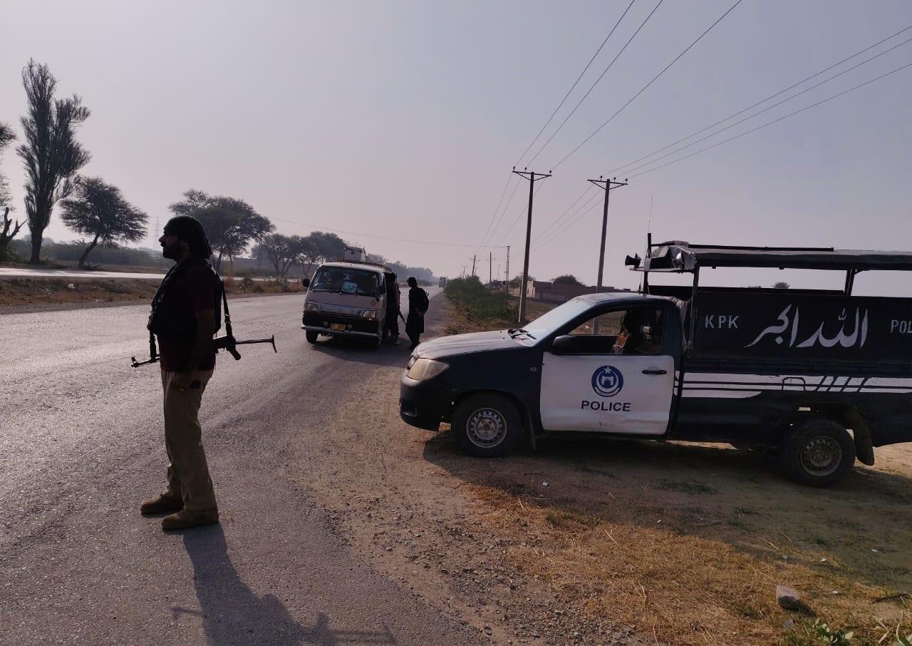 Three policemen martyred, six injured in attack on checkpost in Karak