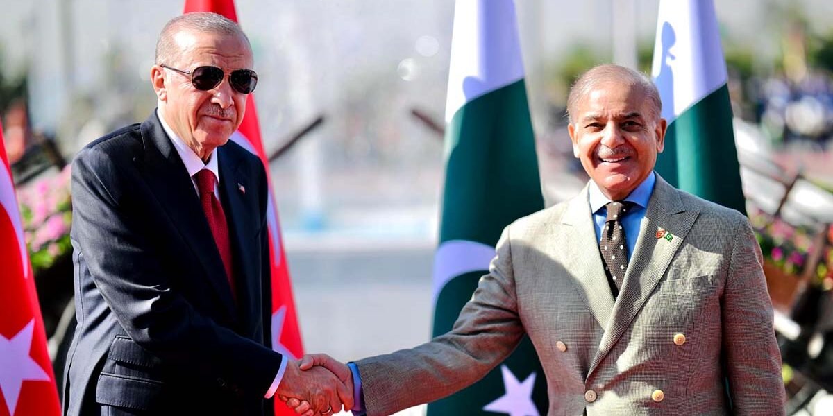 Pakistan, Turkiye sign 21 MoUs to boost economic, defence ties