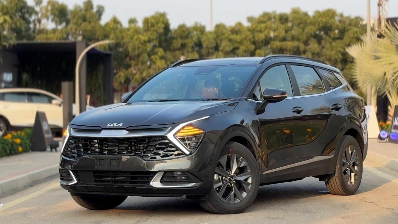 Wait is over: Lucky Motors opens bookings for Kia Sportage L